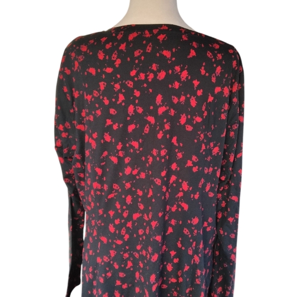 Lane Bryant Long Sleeve Stretchy Black Red Floral Pattern Blouse Size 14/16 - Picture 5 of 7